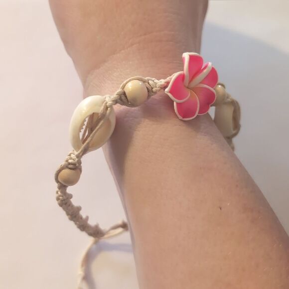 853 Pink Hibiscus Cream Beaded Seashell Bracelet / Anklet - Picture 2 of 4